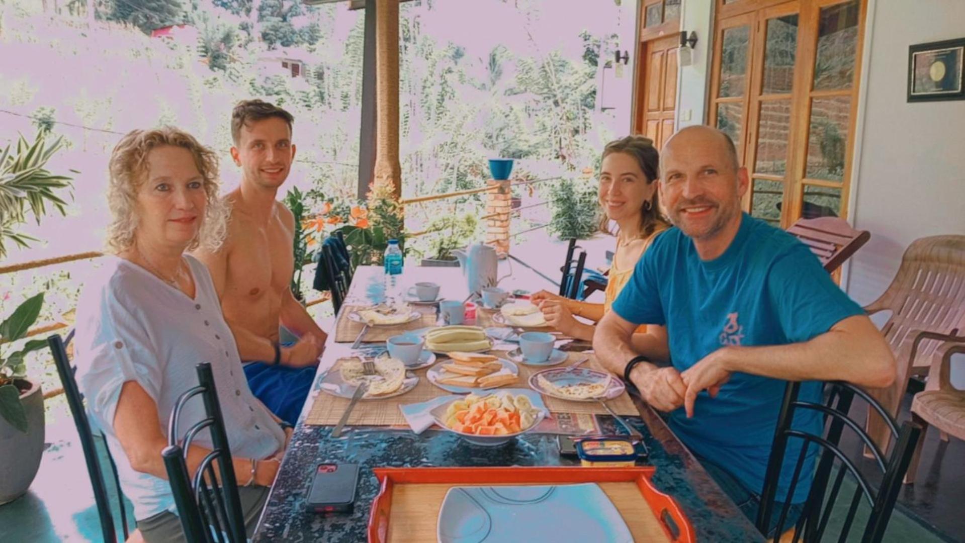 Serenity Homestay Ella Eksteriør bilde