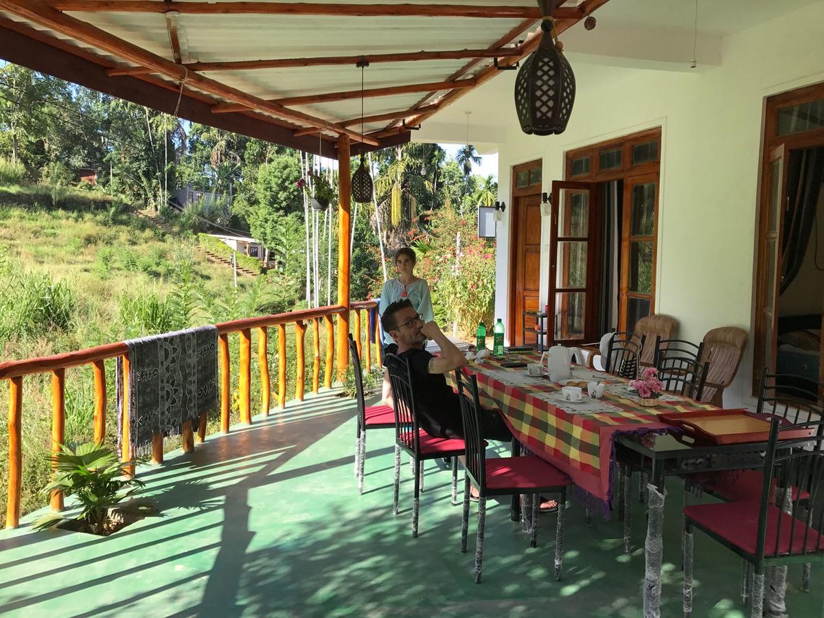 Serenity Homestay Ella Eksteriør bilde